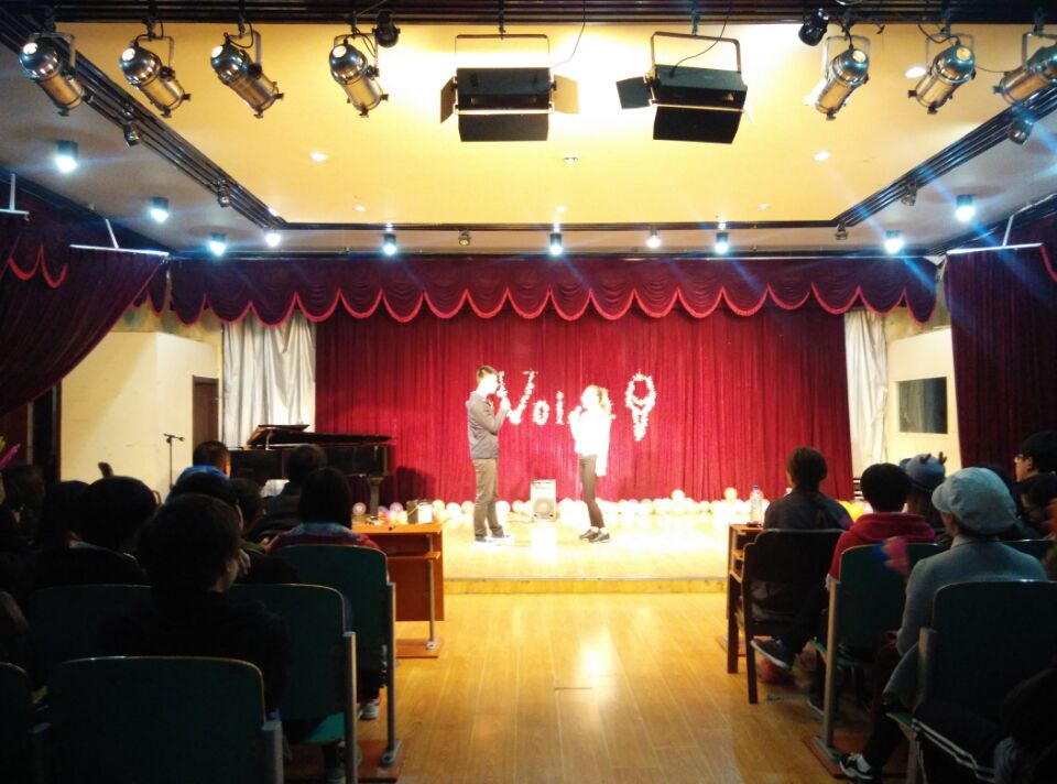 “理院好声音”歌唱大赛现场